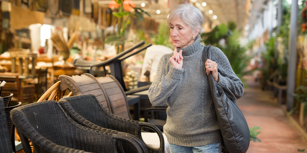 How to save money on garden furniture